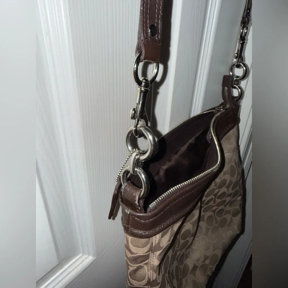 Ashley Signature vintage coach ‼️SOLD‼️ - Picture 4 of 8